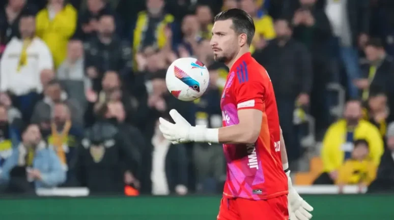 8 Saniye Kuralı Nedir? Futbolda Yeni Dönem: Kaleci Süreyi Aşarsa Ne Olur?